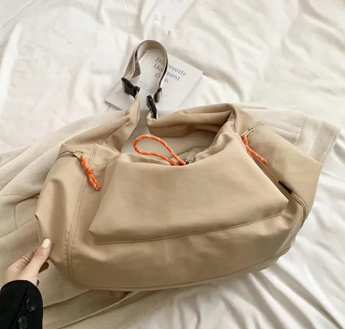 Einfarbige Umhängetasche Große Kapazität Vielseitige Schulter